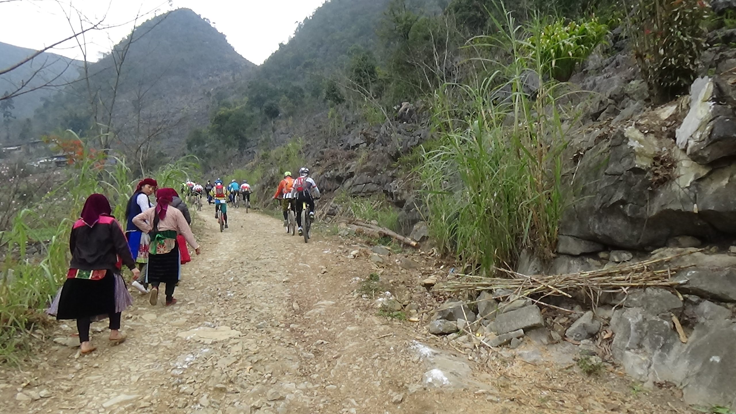 4 Days Sapa Cycling To Y Ty -Bac Ha - Hanoi